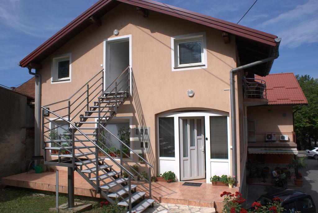 Hostel Jedvaj 克拉皮纳 外观 照片
